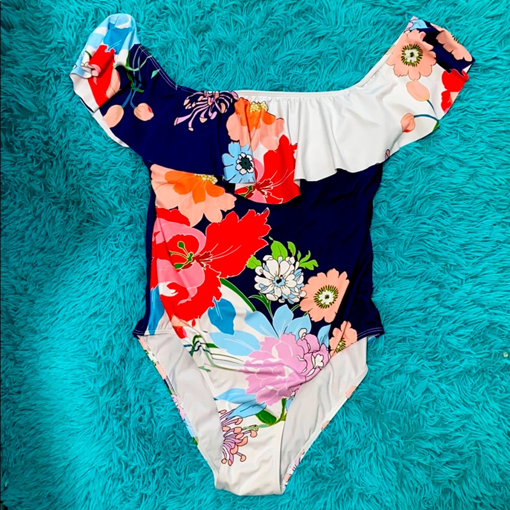 Off the shoulder Swimsuit